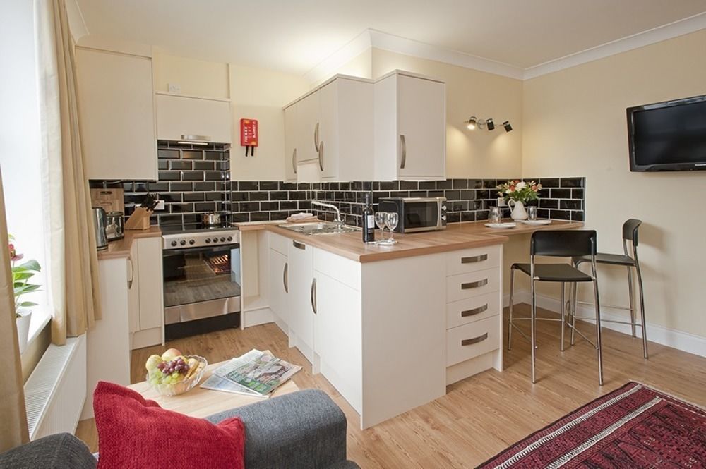 Peartree Serviced Apartments Salisbury Exterior photo