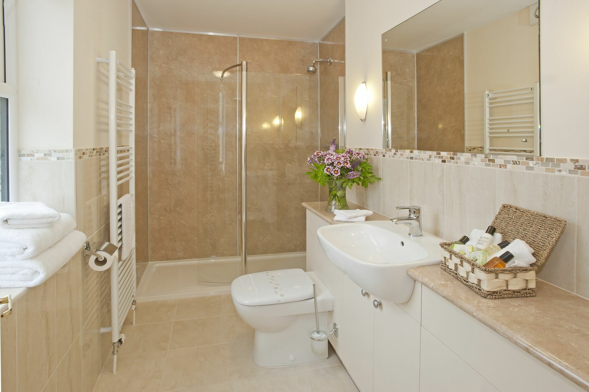 Peartree Serviced Apartments Salisbury Exterior photo