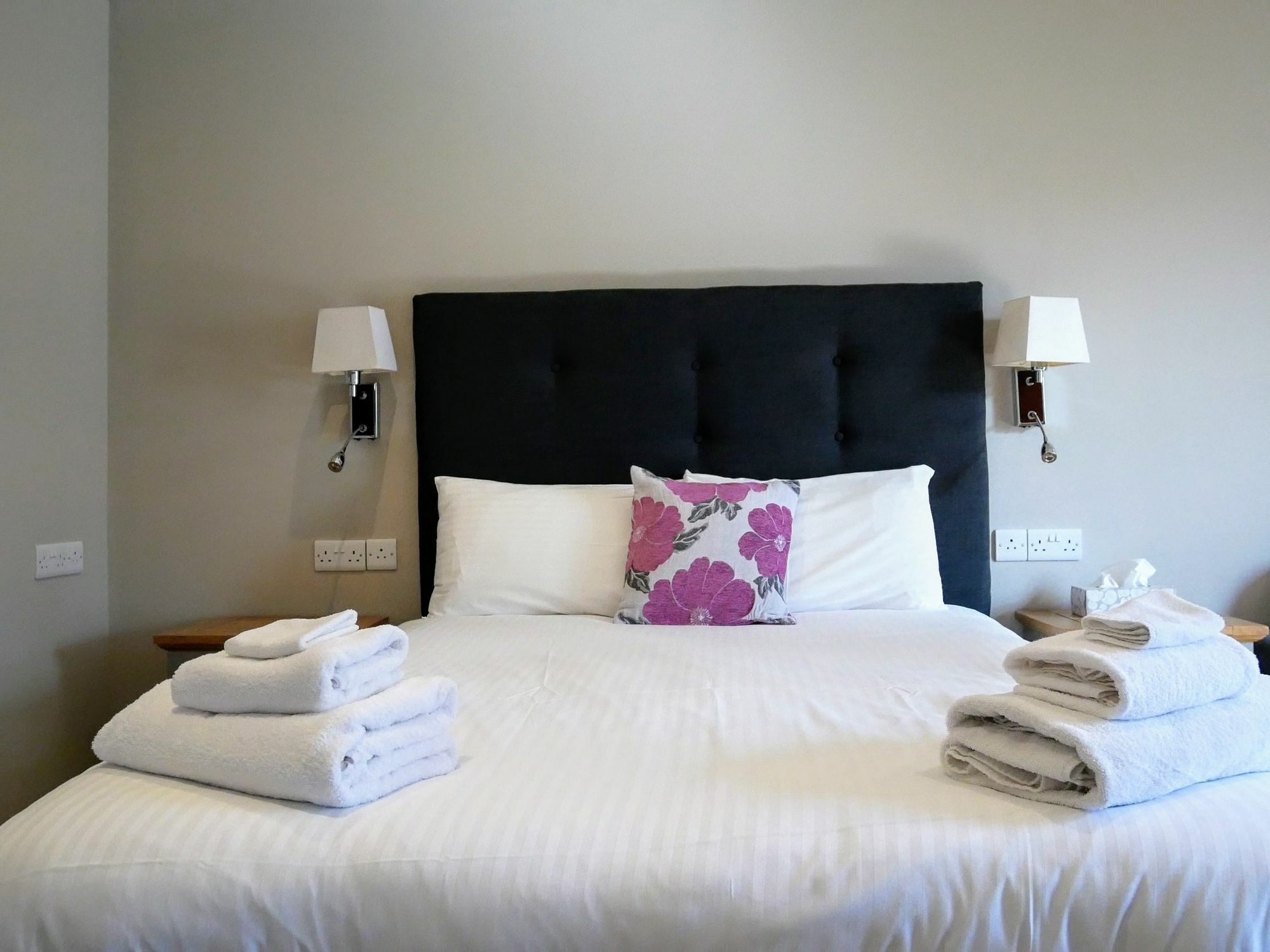 Peartree Serviced Apartments Salisbury Exterior photo